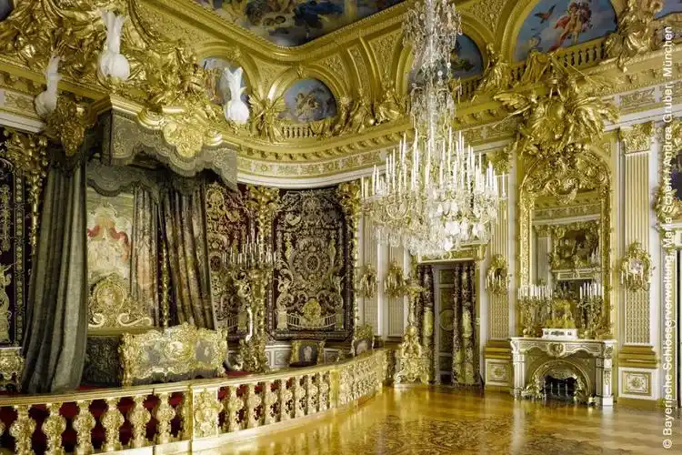 海伦基姆湖新宫童话国王路德维希二世的梦幻城堡