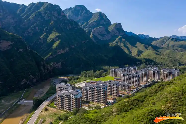 我们的全村福丨保定市阜平县石滩地村:打造脱贫攻坚美丽画卷