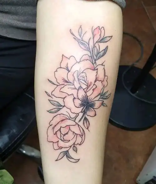 小姐姐带妈妈过来遮盖纹身图片_手臂水彩遮盖烫伤素花纹身图案