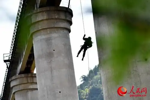 武警部队"巅峰"特战比武竞赛落下战幕