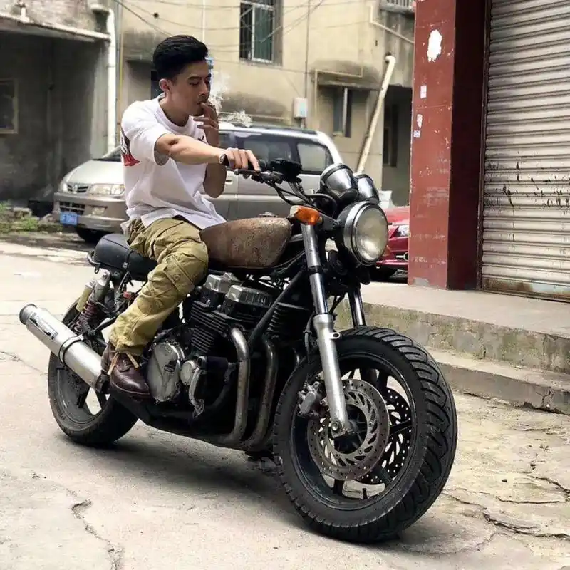 本田cb750 夜莺750废土风 四川绵阳蜀匠公社机车俱乐部,喜欢复古改装