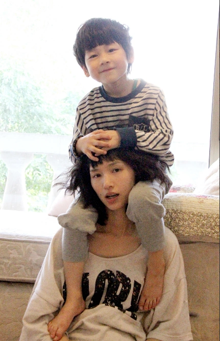 任天野的妻子朱荔莘不顾家人反对怀了孩子就结婚今终获幸福