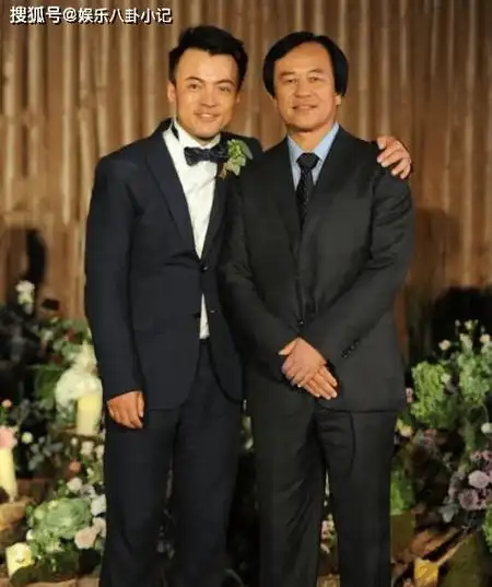 林家川:父亲是金牌编剧,娶漂亮老婆,跑龙套16年,42岁大火