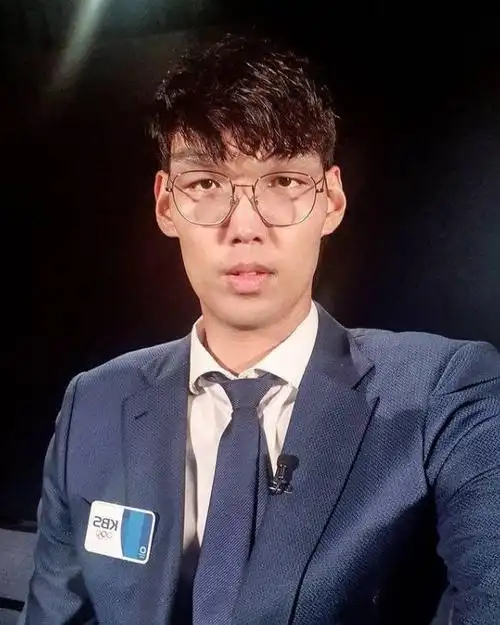 「星闻」电视人河升镇方面"已接种第一针疫苗,但依然确诊新冠"