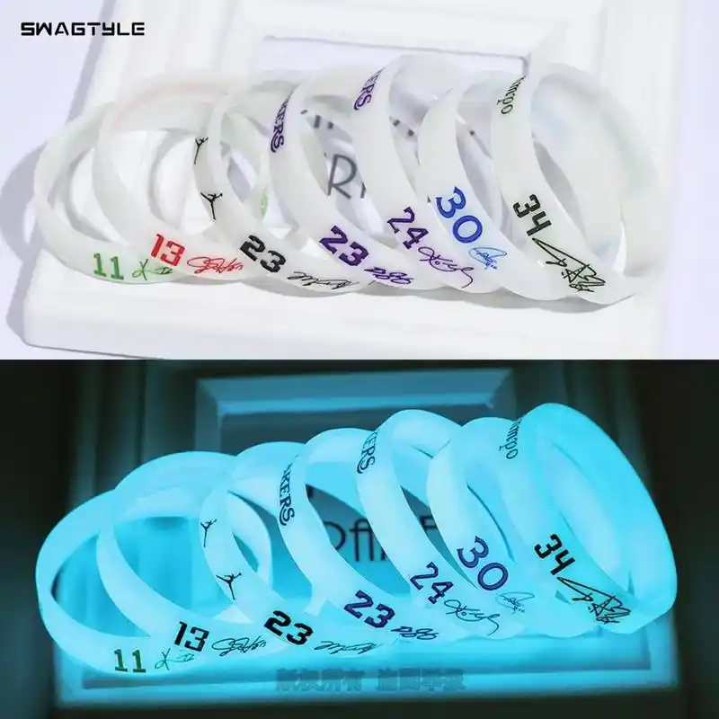 夜光篮球手环,运动必备!手环夜光效果超赞,戴上就能感受到球场 - 抖音