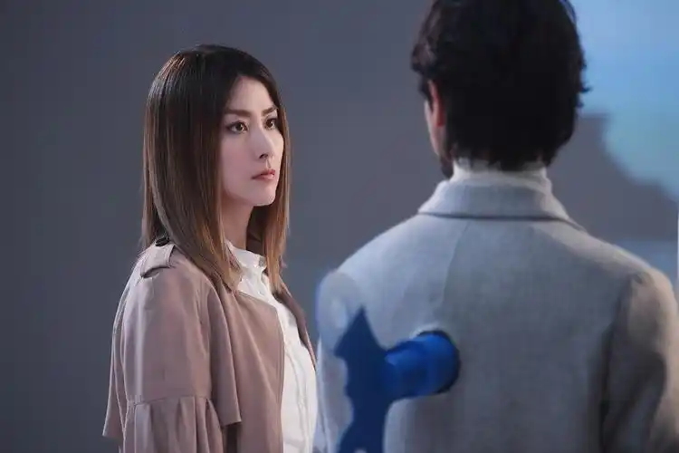 陈慧琳新歌化身受情伤的冰美人 不管是二个人还是一个人都要学习爱情