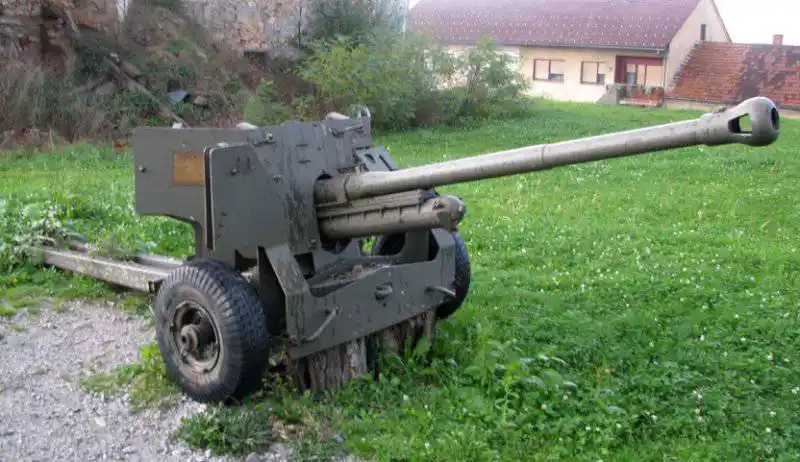 历史老照片二战中的英国反坦克炮兵