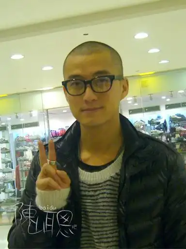 p>陈山聪,1976年10月2日生于澳门.