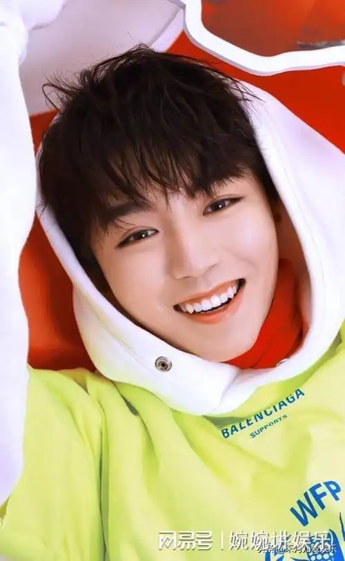 娱乐圈有漂亮虎牙的明星佟丽娅一笑倾城她笑起来像初恋