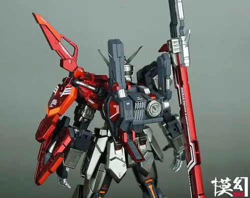 mg 剑装强袭高达(龙桃子) 伪电镀版