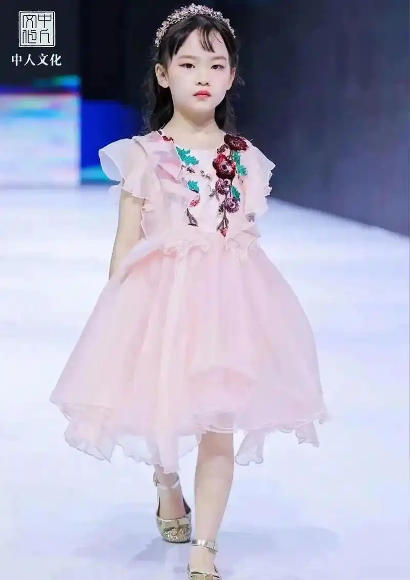 中人文化告诉你少儿模特考级的好处和意义!