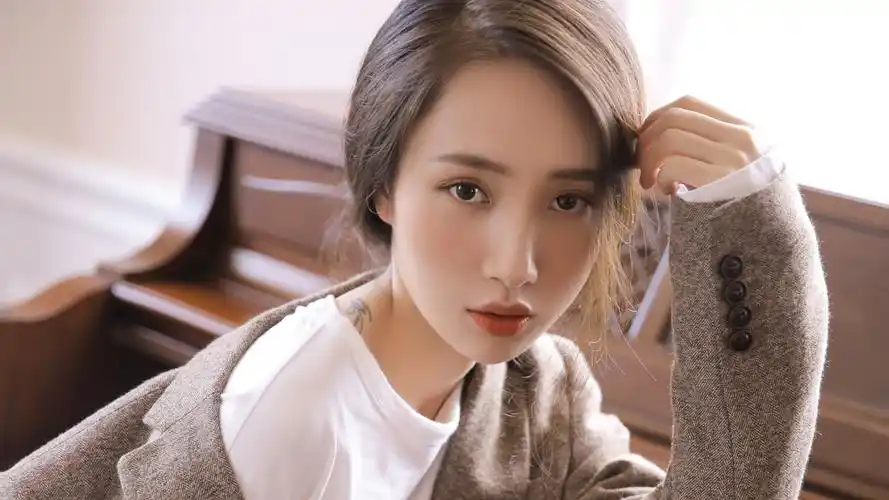 气质居家美女高清电脑桌面壁纸壁纸【1】