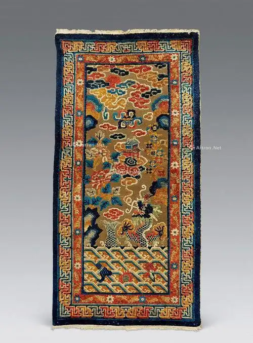 0270 清代 金丝龙纹祥云毛毯