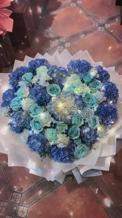 海洋之心～超大蓝色系心形花束98