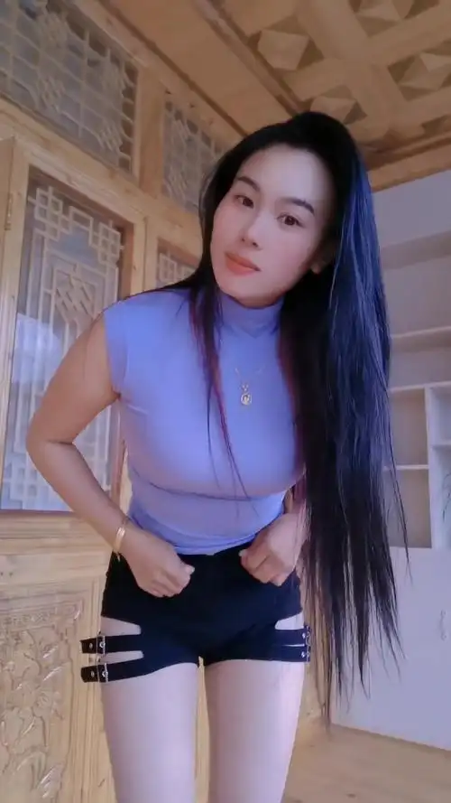 都说少女钩魂,少妇钩人,你看我钩啥呢?