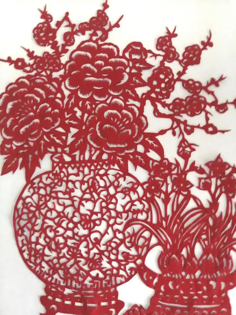 花瓶插花剪纸作品