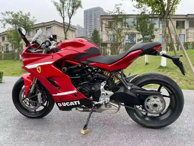 18年大贸杜卡迪红色939.鸰速939