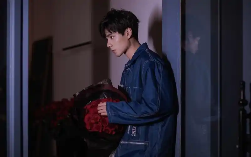 胡一天情人节帅气写真高清壁纸