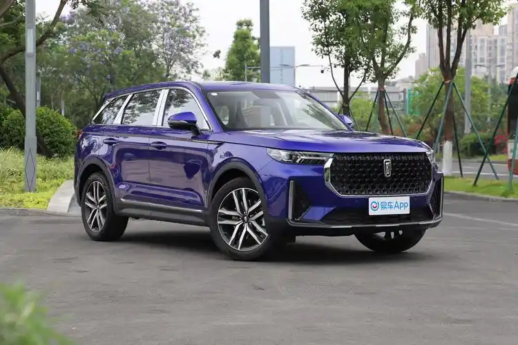 2022款 奔腾t99 20td 手自一体 运动尊享型特装版外观