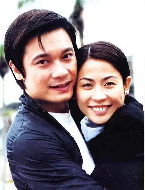 罗嘉良前妻方敏仪,20年陪伴难敌分隔两地,拿4千万财产与子相伴