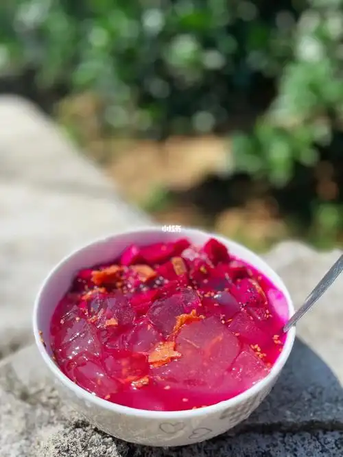 炎炎盛夏需要一碗冰镇火龙果山楂冰粉