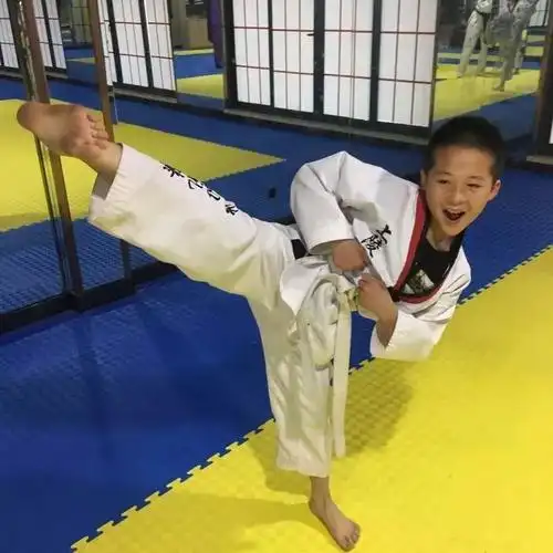 寒假上陵跆拳道馆带孩子远离感冒