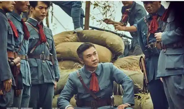 全明星阵容出演的《建军大业》,你认识几个呢,欧豪演技炸裂_黄志忠