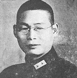 青岛的日军受降仪式国民党哪位高级将领演闹剧