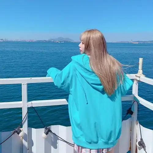 女生头像海边女头闺蜜头像三色堇儿/禁盗