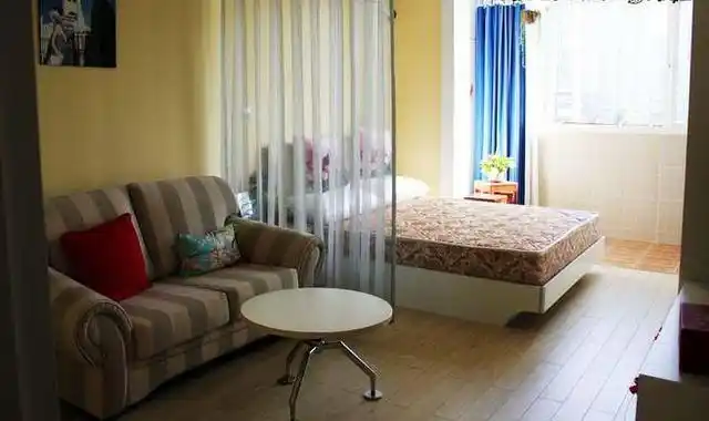 同事在上海花光积蓄只够买20平米房子,看卧室就愣了,值吗?