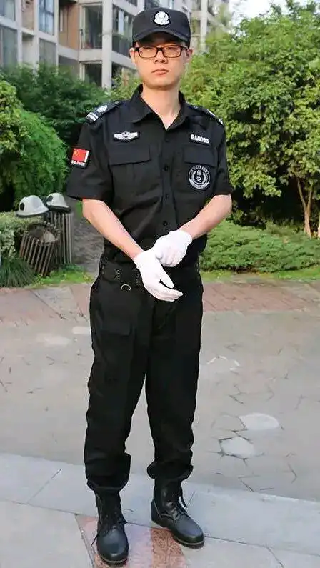 网友们,关羽和张飞,谁适合做保安队长?