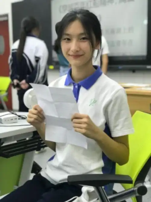 本文图片 受访者提供17岁的职业高中二年级女生古慧晶突然火了.