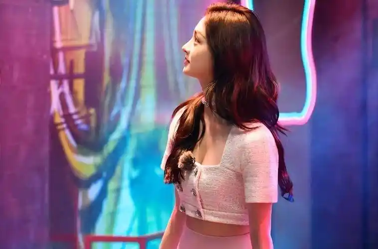 周洁琼:以爱豆和演员双重身份并行于娱乐圈,能成功吗?_影帝_公主_超越