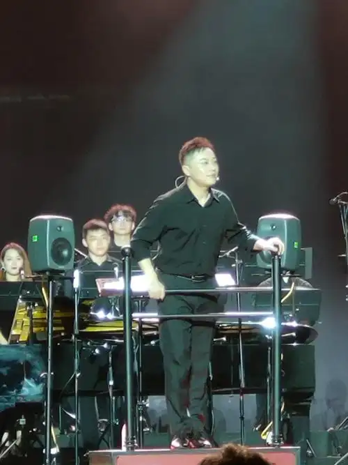 金承志与上海彩虹合唱团合唱工作坊2020上海城市草坪音乐会