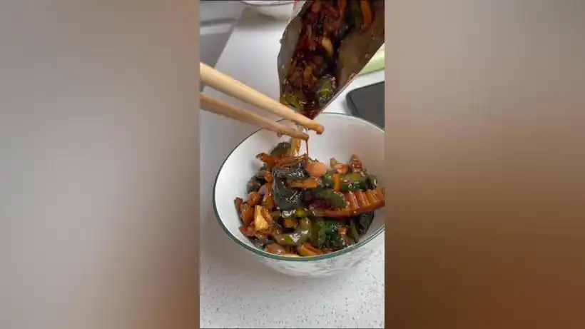 平时吃饭就喜欢来碟子小酱菜,提味#爱生活爱美食 #吃货冲哥