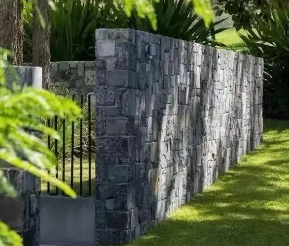 别墅庭院围墙设计必备的5大材质效果赏析