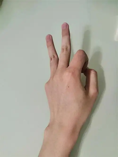 2,限制自由的情况下有哪些个人求助或者求救的暗号和手势?