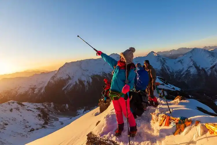 四姑娘山大峰登顶记