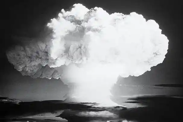 1954年犹太人携浓缩铀来华周总理派一人研究竟戳破惊天阴谋