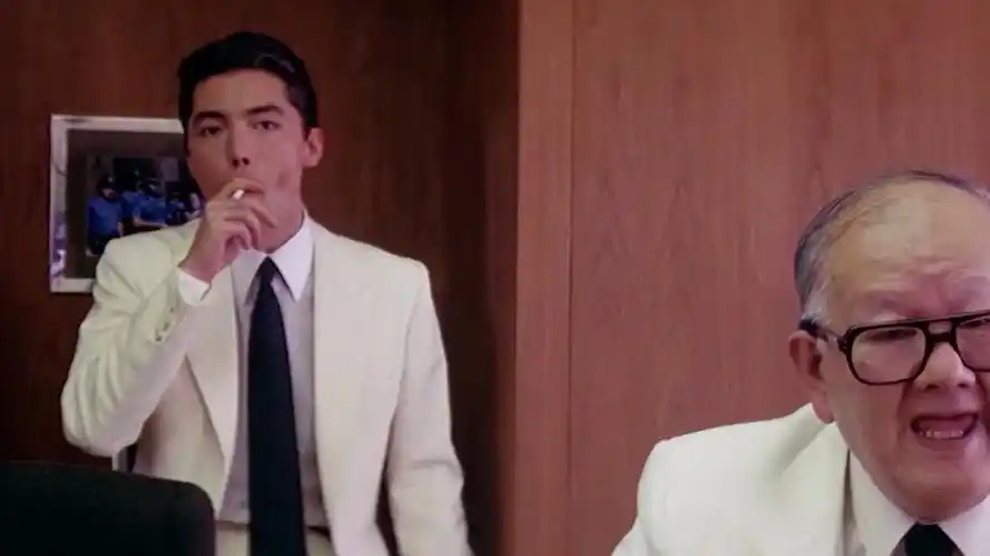 【尊龙】最帅的吸烟姿势