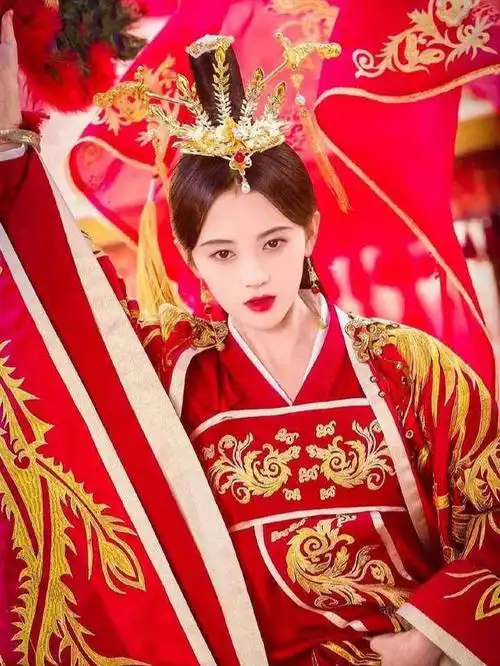 古装嫁衣凤冠霞披