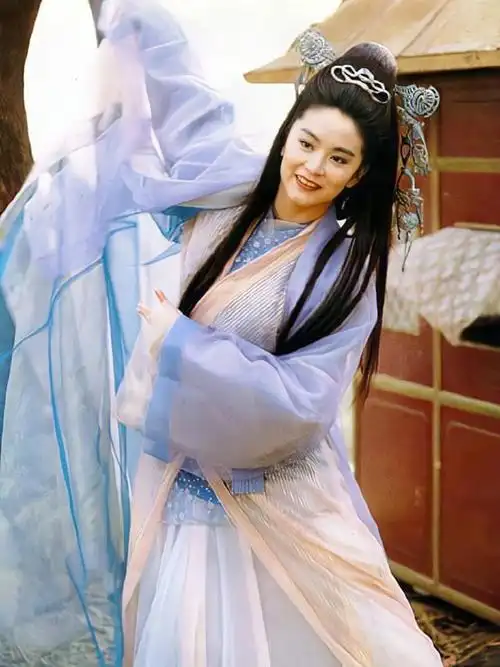 古装非常英气的林青霞