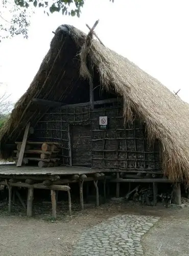 干栏式建筑