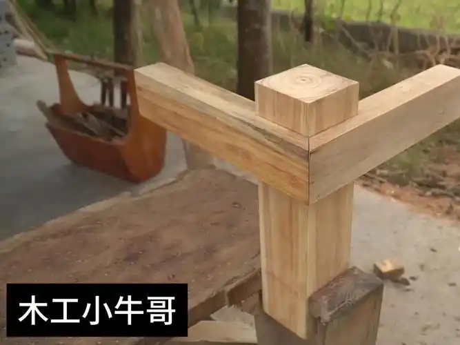 极其简单传统木工 - 手工切割三向木接头结构
