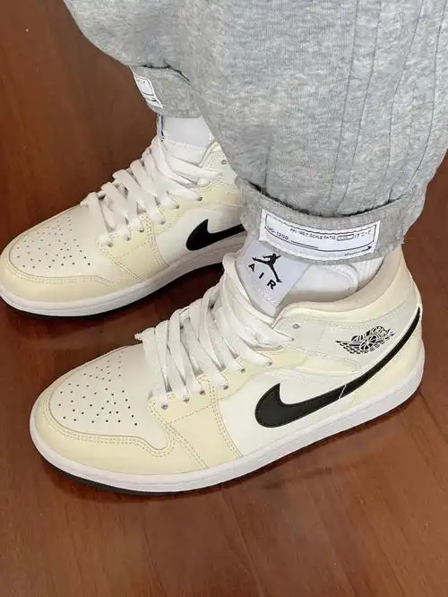 aj1椰奶色搭配