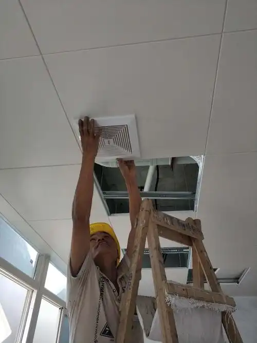 厕所排气扇安装