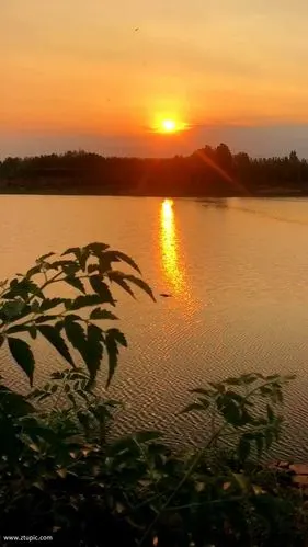 夕阳湖泊日落唯美大自然风光风景-实拍视频素材下载-众图网