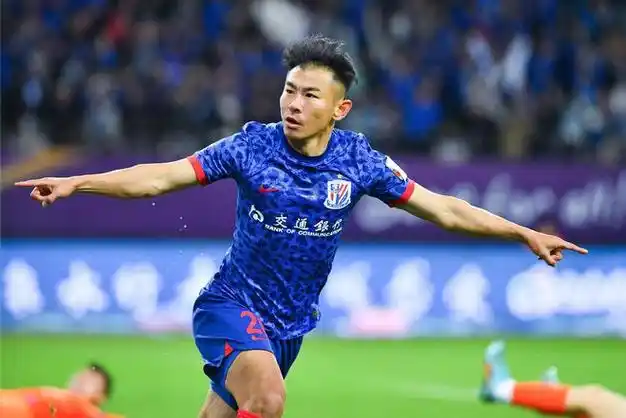 上海申花公布大名单,谢鹏飞披14号,高天意17号|彭欣力|柏佳骏|中国