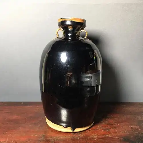 清代黑釉双系盘口瓶