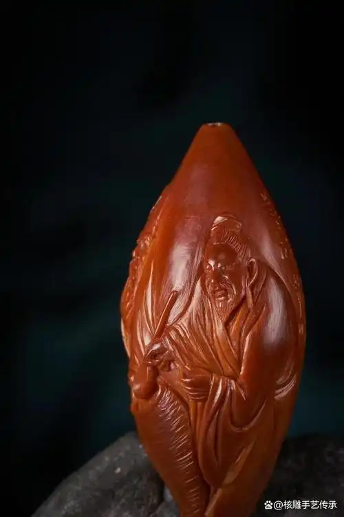 核雕中国-藏友堂,推广新作新人颇多,苏州核雕涉猎很少.